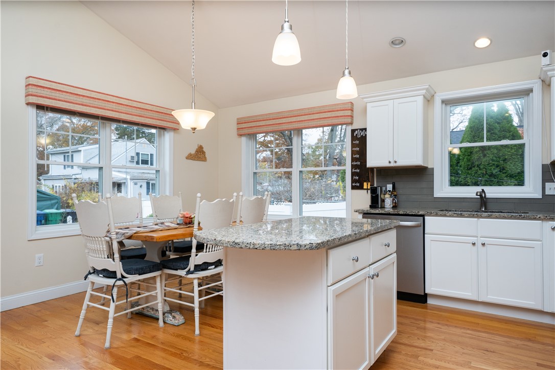 71 Northup Street Warwick, RI 02889 - Photo 14 of 43