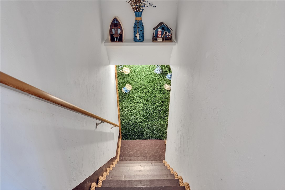 71 Northup Street Warwick, RI 02889 - Photo 24 of 43