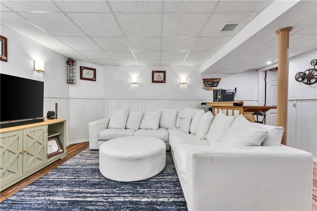 71 Northup Street Warwick, RI 02889 - Photo 27 of 43