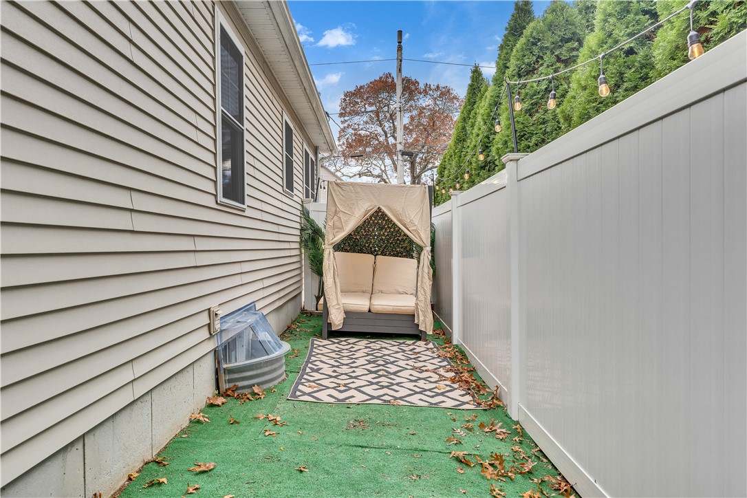 71 Northup Street Warwick, RI 02889 - Photo 39 of 43