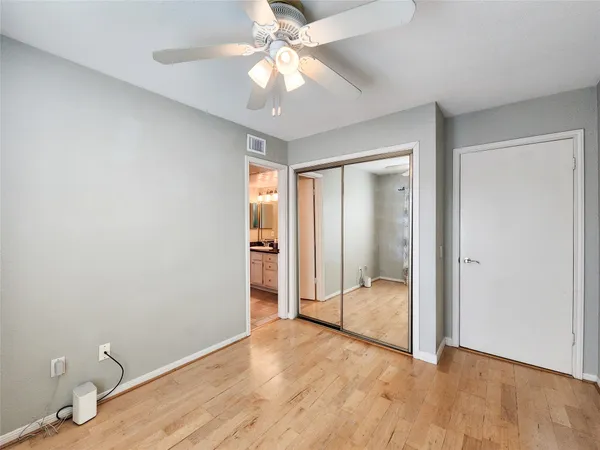 $1,500 | 1860 White Oak Drive, Unit 236, Houston, TX 77009