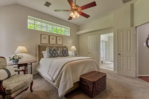 $689,000 | 11 Wisteria Walk Circle, The Woodlands, TX 77381