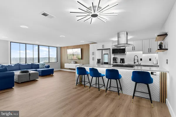 $3,600 | 4600 Duke Street, Unit 1415, Alexandria, VA 22304