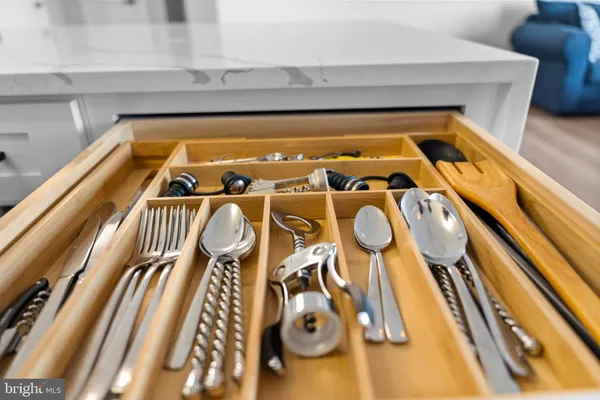 $3,800 | 4600 Duke Street, Unit 1415, Alexandria, VA 22304