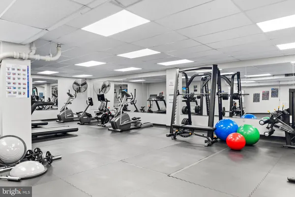 $3,800 | 4600 Duke Street, Unit 1415, Alexandria, VA 22304