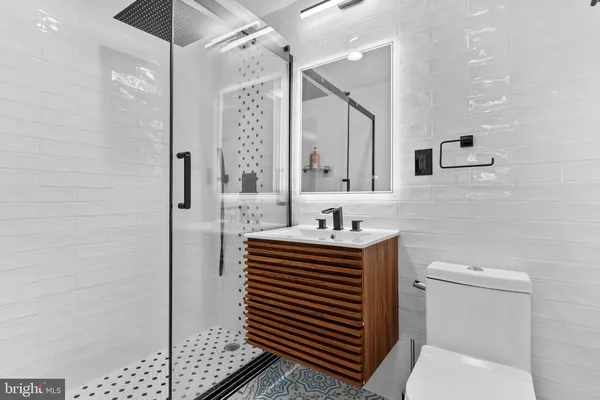 $3,800 | 4600 Duke Street, Unit 1415, Alexandria, VA 22304