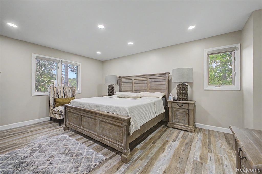 816 North Beech Daly Road Dearborn Heights, MI 48127 - Photo 20 of 47