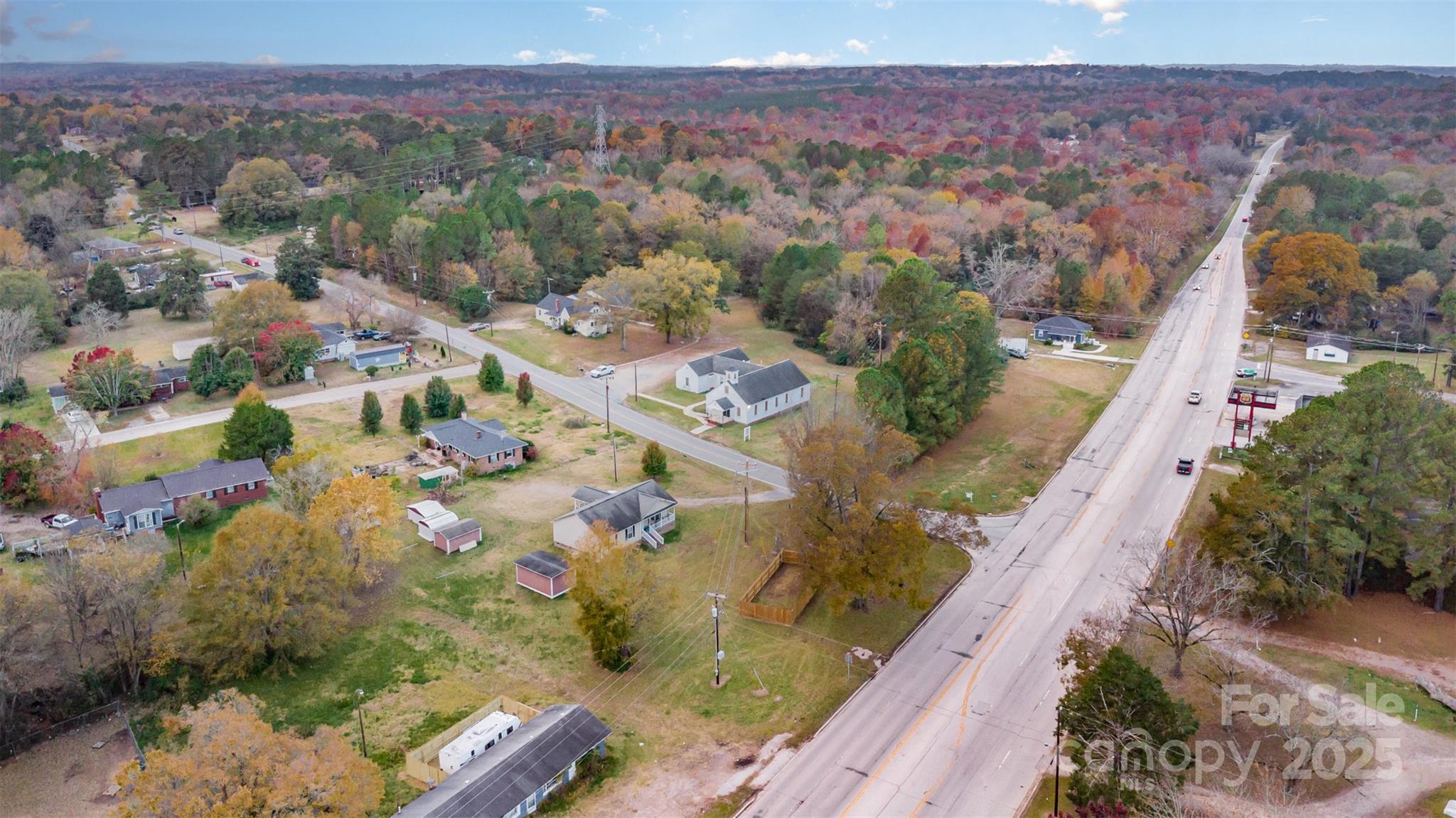 767 Pinckney Road Chester, SC 29706 - Photo 6 of 9 a view of city and mountain