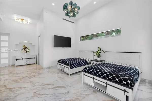 $3,700,000 | 941 Northeast 119th Street, Biscayne Park, FL 33161