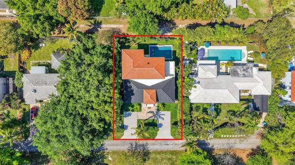 $3,700,000 | 941 Northeast 119th Street, Biscayne Park, FL 33161