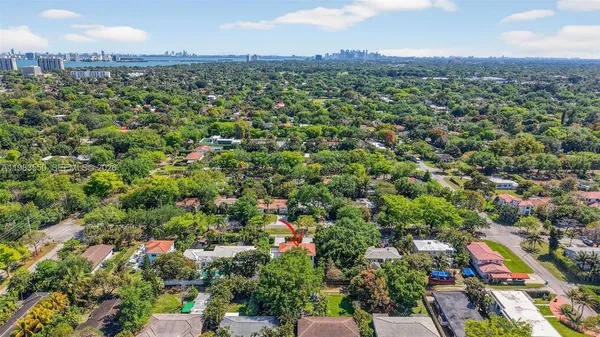 $3,700,000 | 941 Northeast 119th Street, Biscayne Park, FL 33161