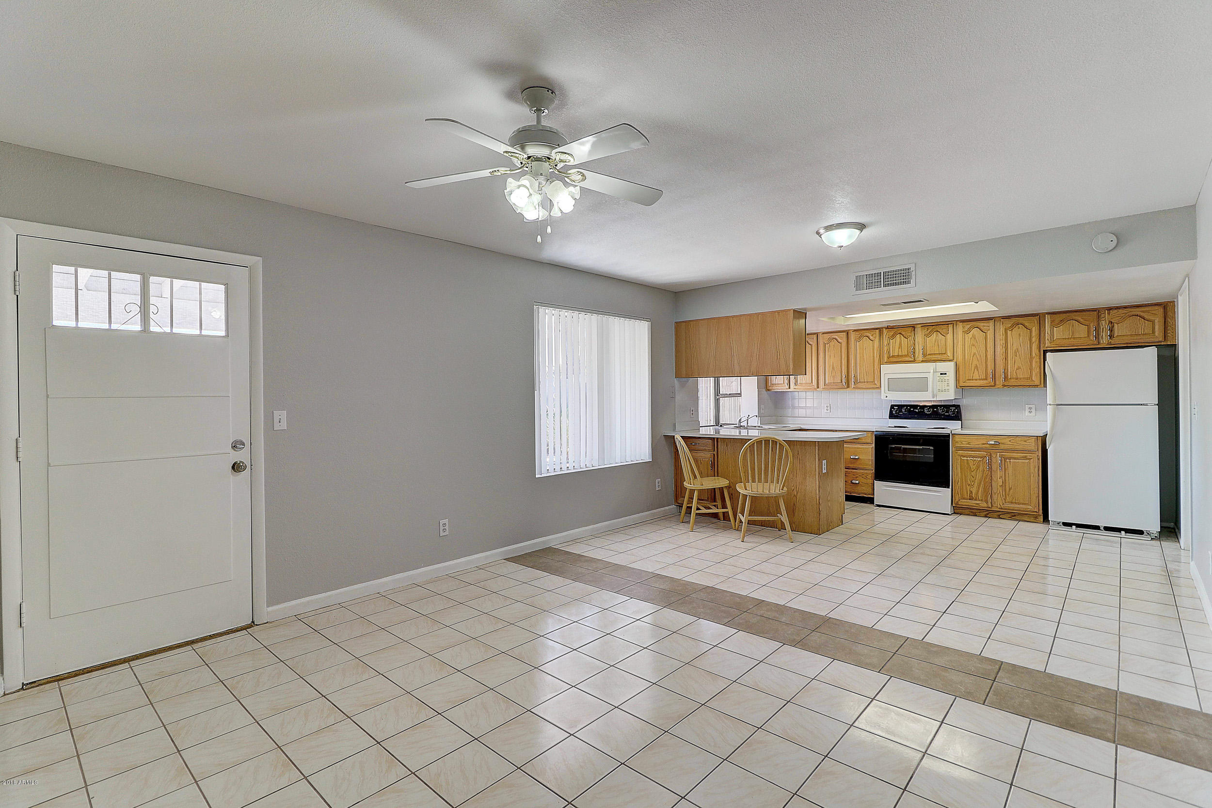 4551 East Pecan Road Phoenix, AZ 85040 - Photo 11 of 28 B (5)