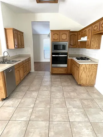 $2,400 | 1530 Summerfield Drive, Allen, TX 75002