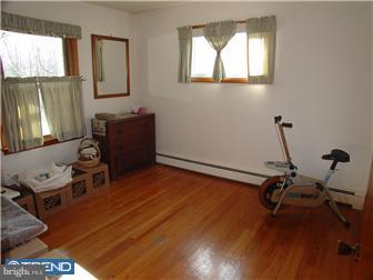 29 Dublin Road Pennington, NJ 08534 - Photo 10 of 12 Bedroom 2