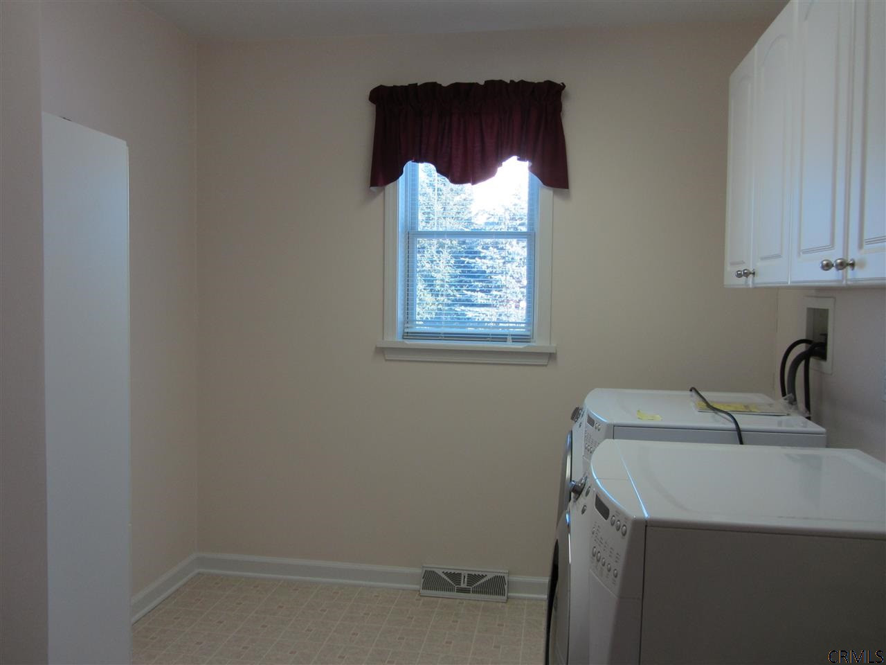 8 Kelly Meadow Road Ballston, NY 12027 - Photo 13 of 25 Photo 13