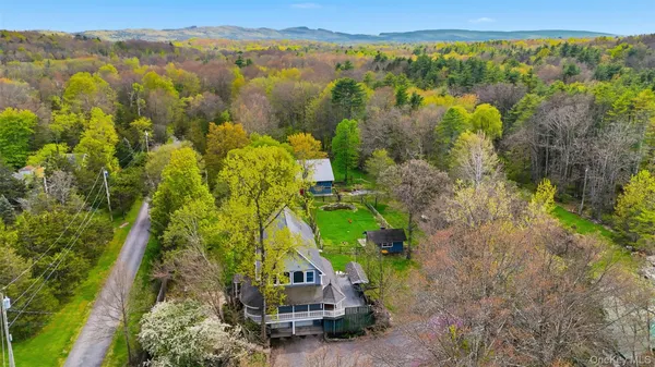 $825,000 | 374 Marcott Road, Cottekill, NY 12419