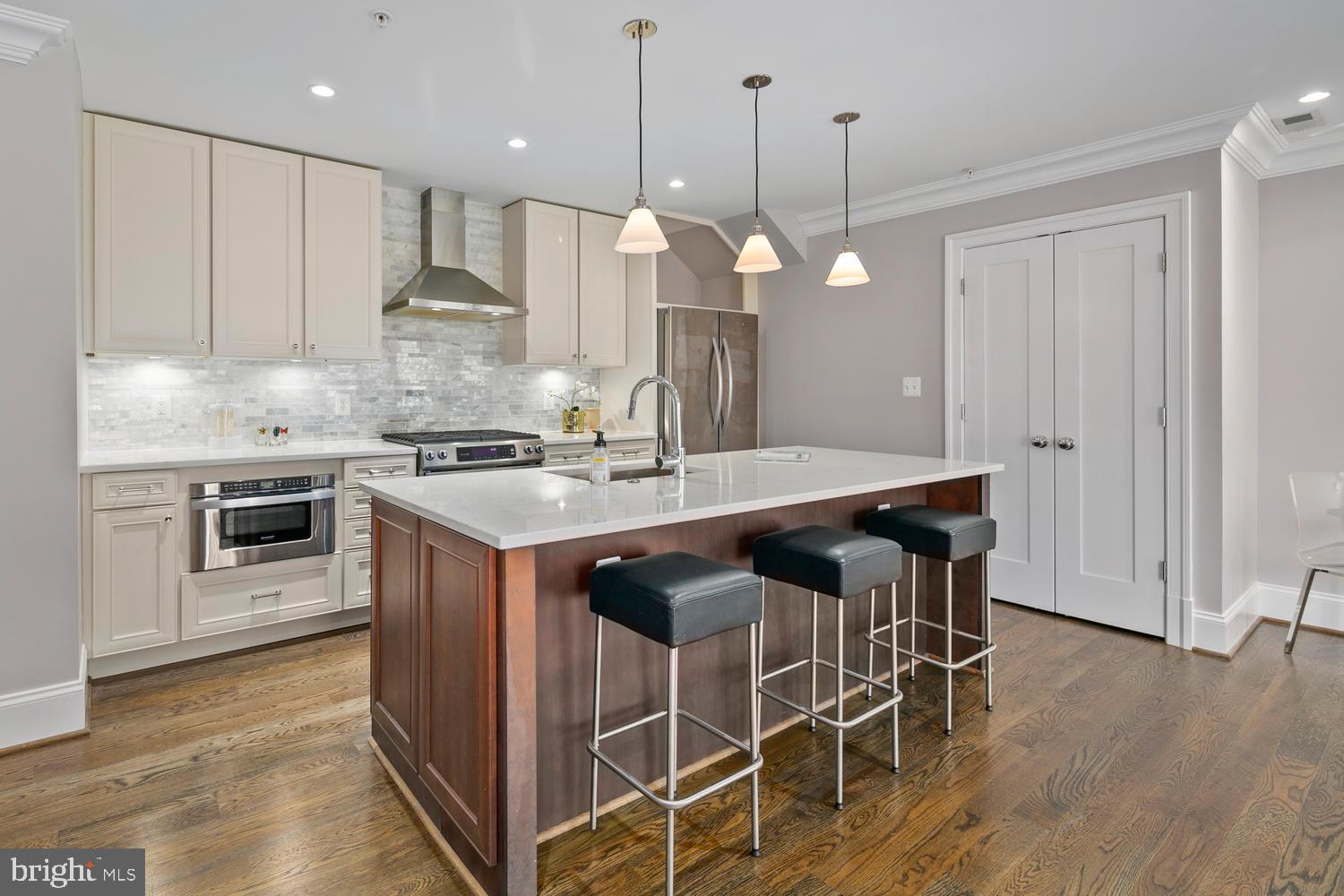 2012 Kalorama Road Northwest, Unit 6 Washington, DC 20009 - Photo 5 of 32 Gallery Image 5