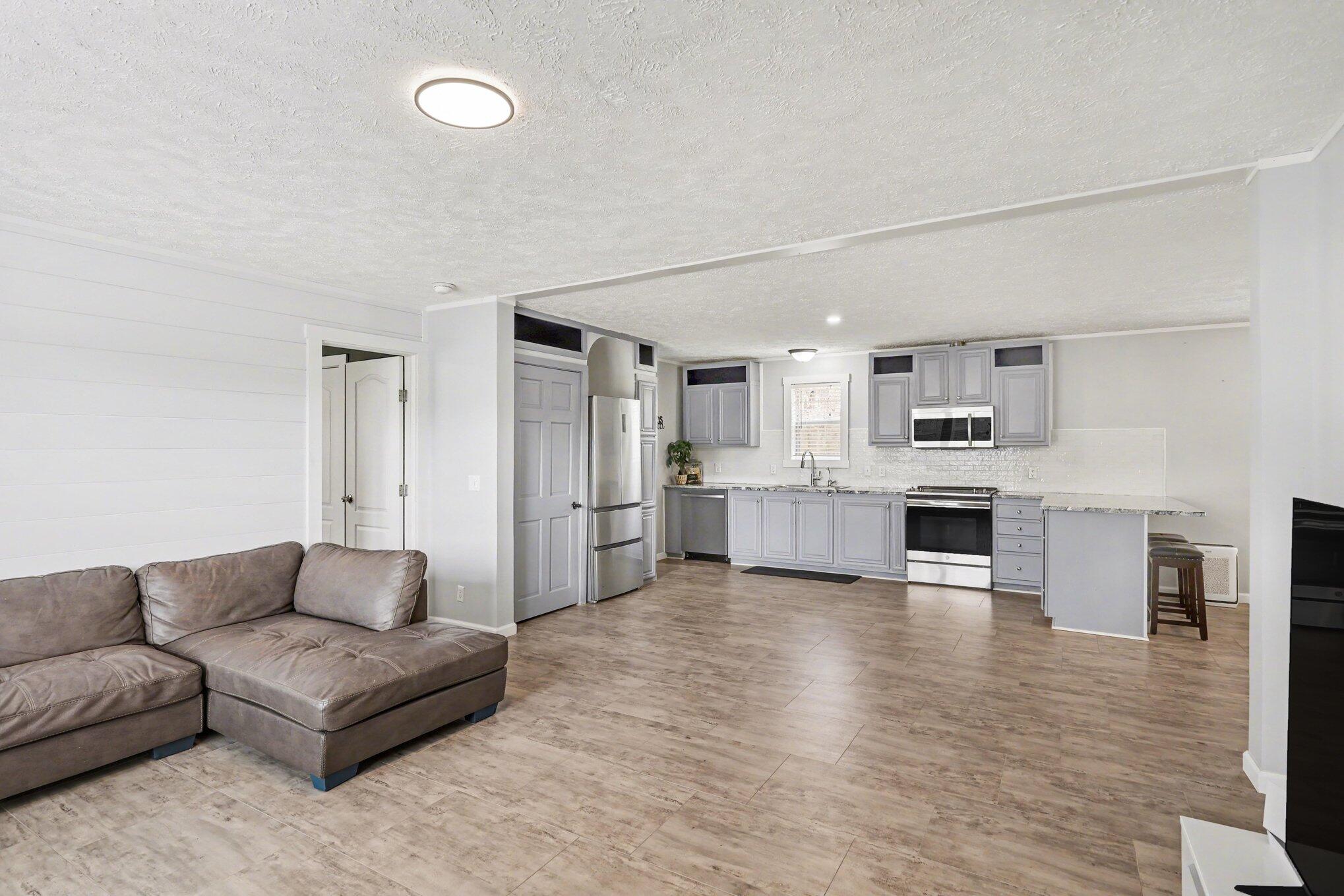 9491 Thorne Road Horton, MI 49246 - Photo 2 of 31 005_file_1011