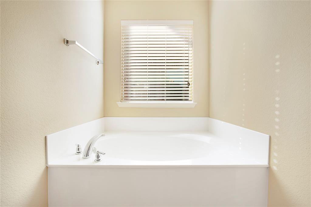 9886 Bell Rock Road Frisco, TX 75035 - Photo 19 of 31