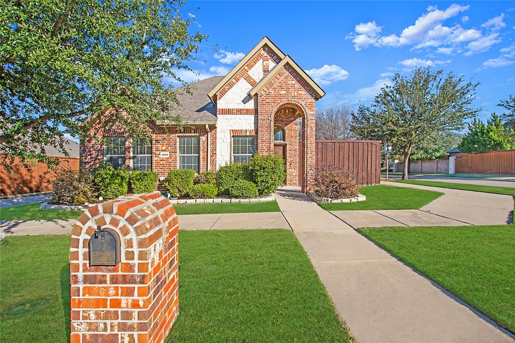 9886 Bell Rock Road Frisco, TX 75035 - Photo 2 of 31