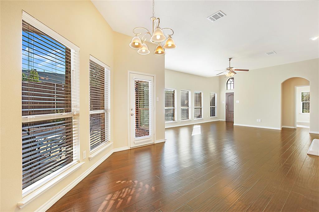 9886 Bell Rock Road Frisco, TX 75035 - Photo 8 of 31