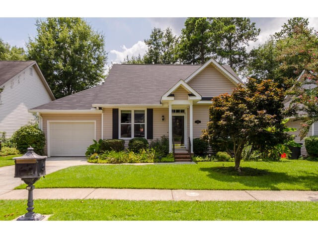 186 Spring Oak Lane North Augusta, SC 29841 - Photo 2 of 36 Sidewalks and street lights!