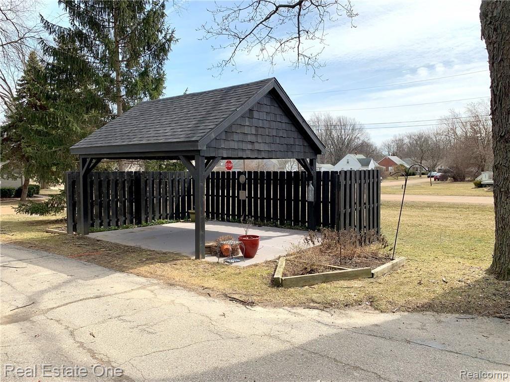 3092 Avalon Road Rochester Hills, MI 48309 - Photo 2 of 31