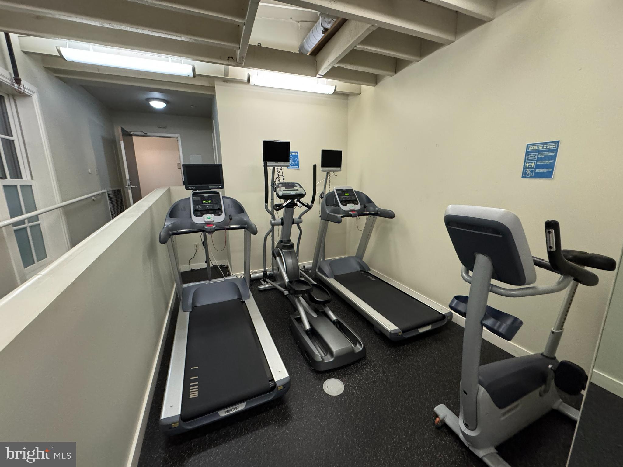 912 F Street Northwest, Unit 703 Washington, DC 20004 - Photo 37 of 56 a room with gym equipment