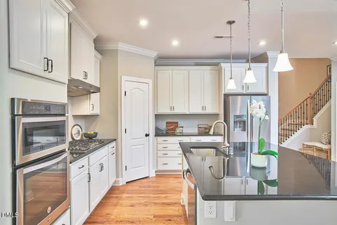 $649,900 | 3828 Hickory Manor Drive, Apex, NC 27539