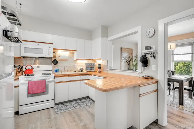 $979,000 | 17 Edward Street, West Harrison, NY 10604