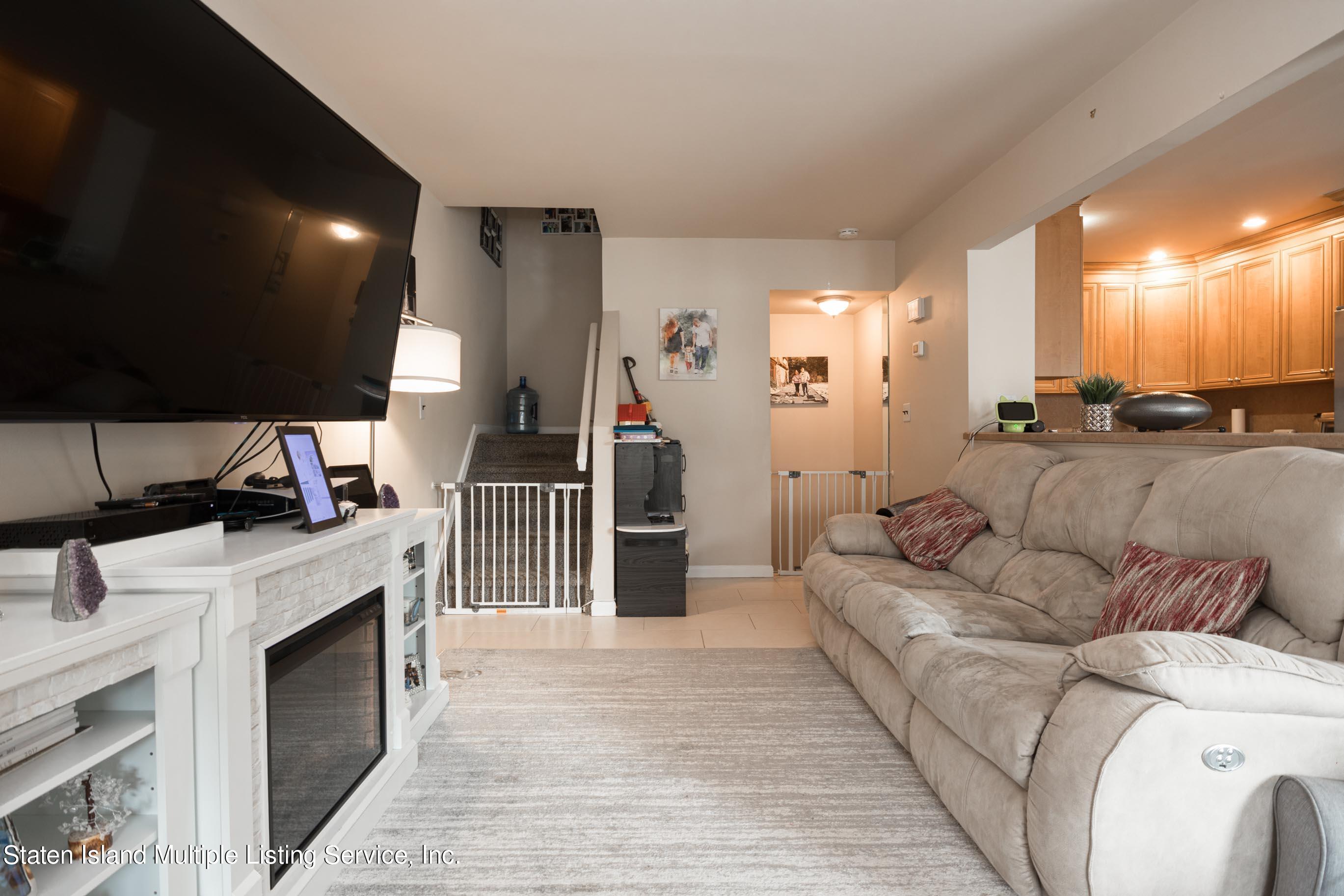 36 Challenger Drive Staten Island, NY 10312 - Photo 5 of 16 e