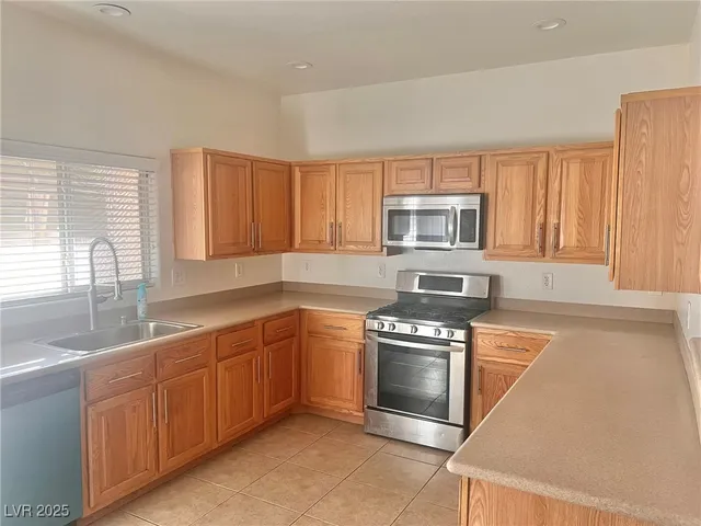 $2,545 | 1755 Little Crow Avenue, Las Vegas, NV 89123