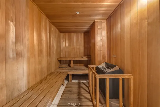 $5,000 | 171 North Church Lane, Unit 514, Los Angeles, CA 90049