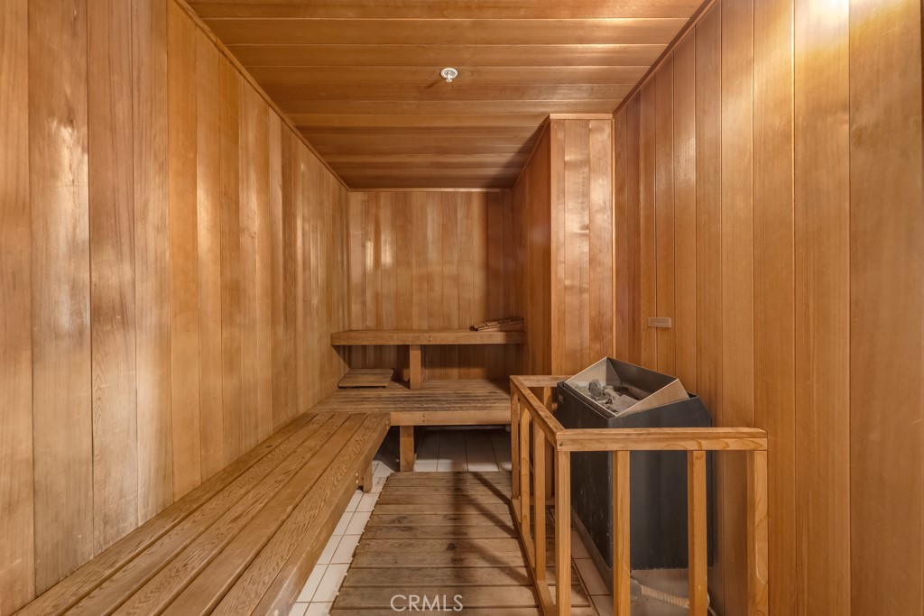 171 North Church Lane, Unit 514 Los Angeles, CA 90049 - Photo 13 of 13 Sauna