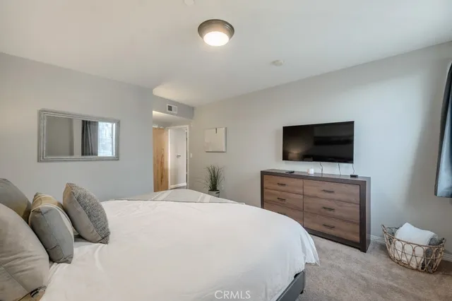 $5,000 | 171 North Church Lane, Unit 514, Los Angeles, CA 90049