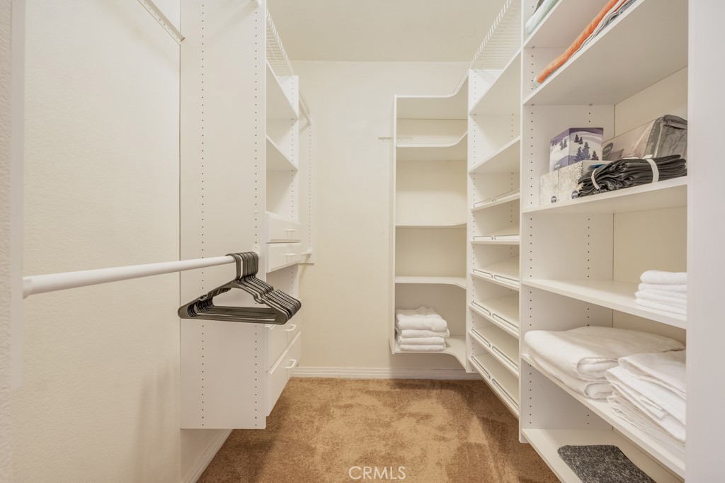 171 North Church Lane, Unit 514 Los Angeles, CA 90049 - Photo 5 of 13 Primary Closet