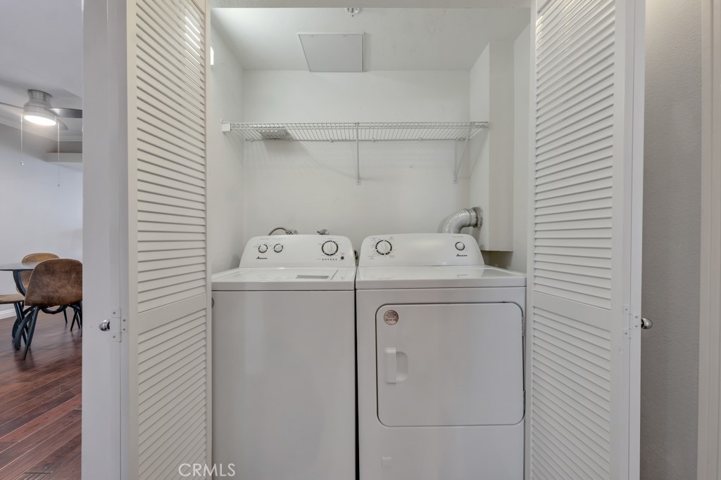 171 North Church Lane, Unit 514 Los Angeles, CA 90049 - Photo 10 of 13 Washer and Dryer