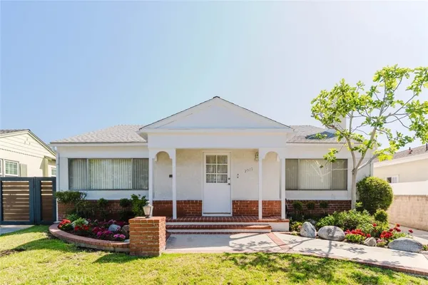 $5,950 | 2007 West Kenneth Road, Glendale, CA 91201