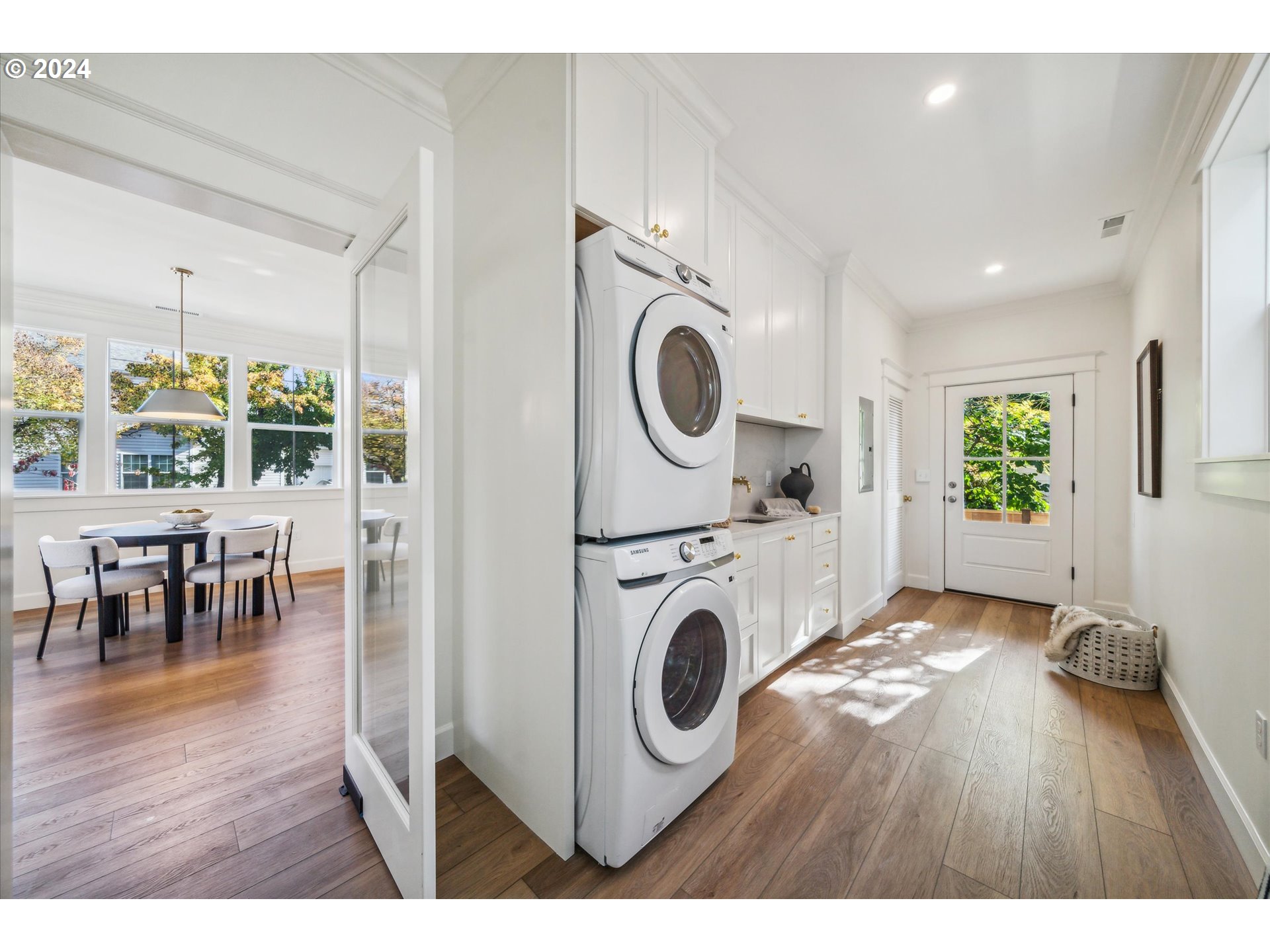 2458 Southeast Cora Street Portland, OR 97202 - Photo 8 of 27