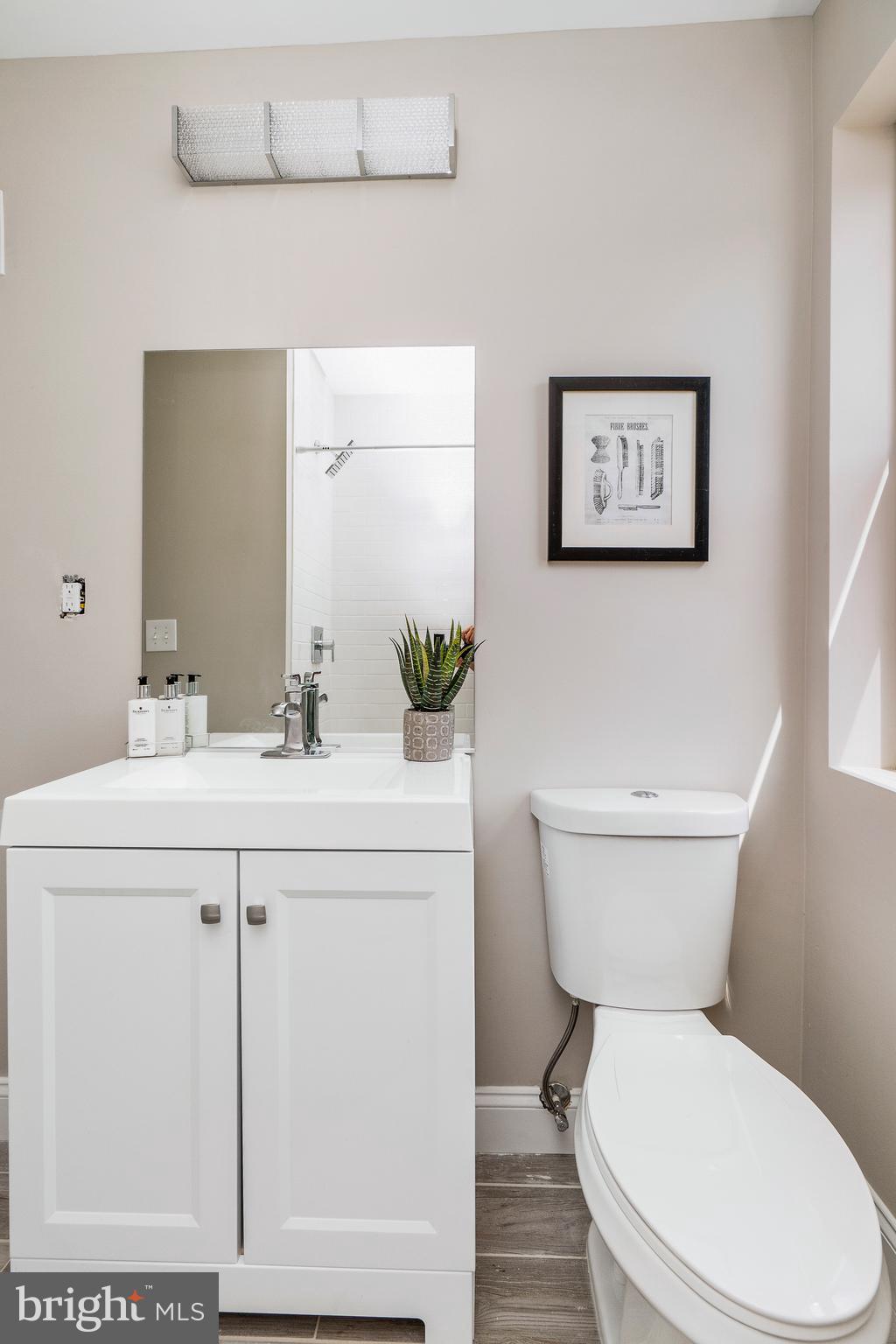 1616 Northwick Road Baltimore, MD 21218 - Photo 22 of 38 Bathroom #2
