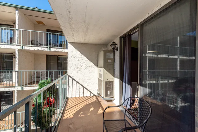 $274,999 | 685 River Road, Unit 307, Gatlinburg, TN 37738