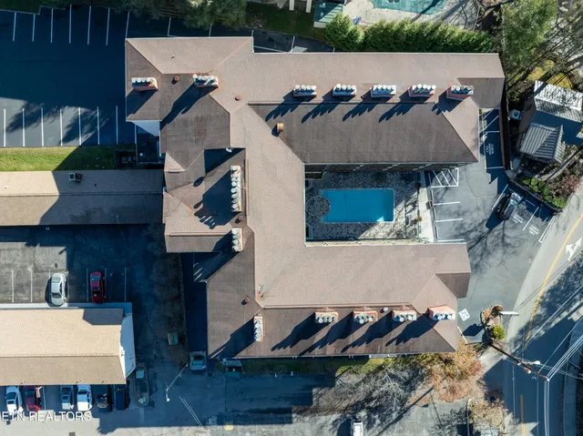 $274,999 | 685 River Road, Unit 307, Gatlinburg, TN 37738