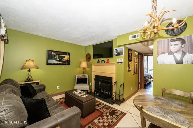 $274,999 | 685 River Road, Unit 307, Gatlinburg, TN 37738