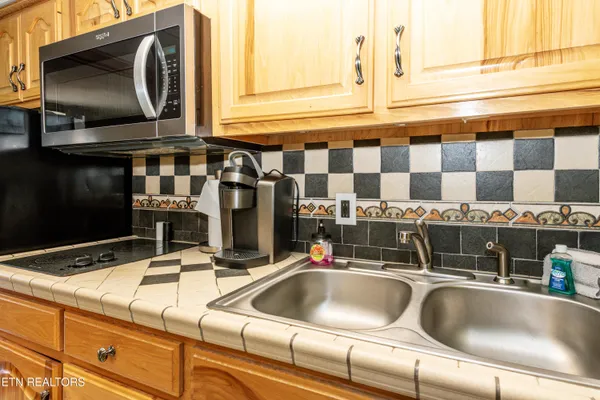 $268,999 | 685 River Road, Unit 307, Gatlinburg, TN 37738