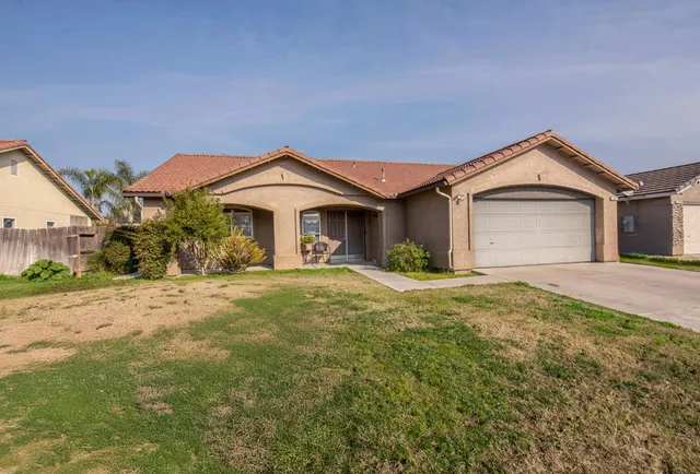 $390,000 | 14072 G Street, Kerman, CA 93630