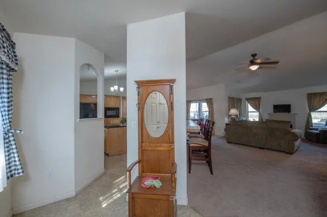 $390,000 | 14072 G Street, Kerman, CA 93630