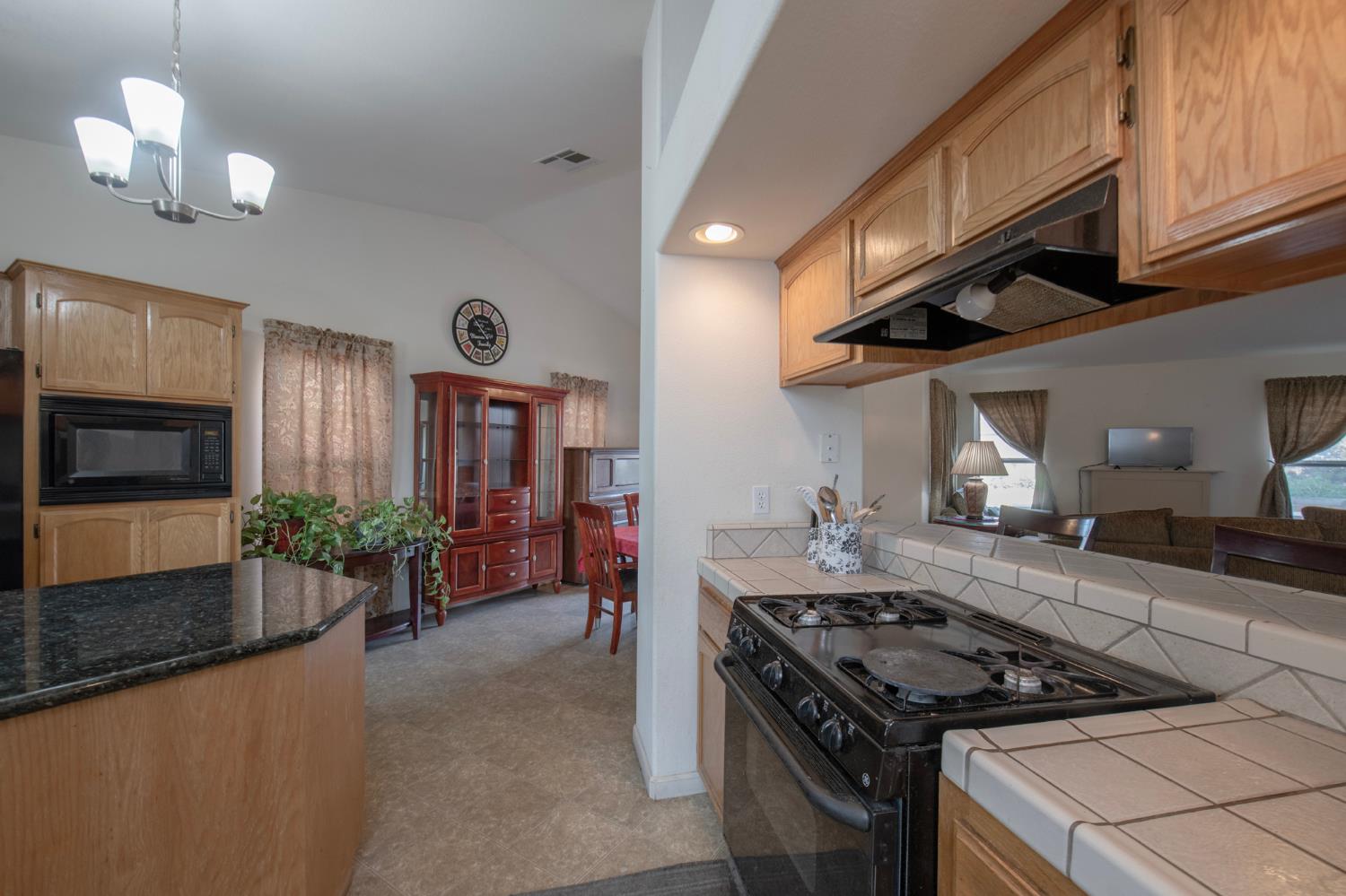 14072 G Street Kerman, CA 93630 - Photo 6 of 24