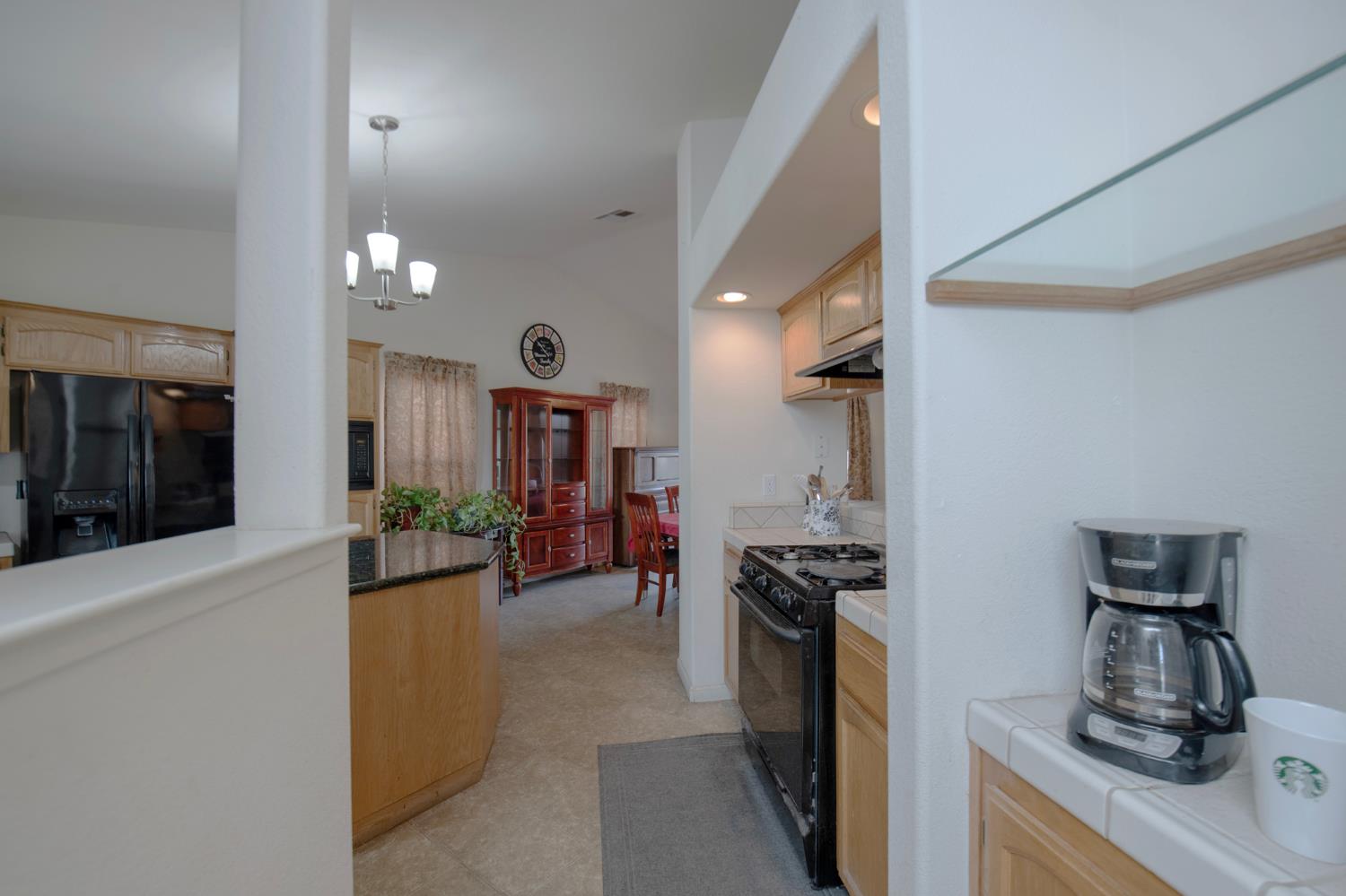 14072 G Street Kerman, CA 93630 - Photo 8 of 24