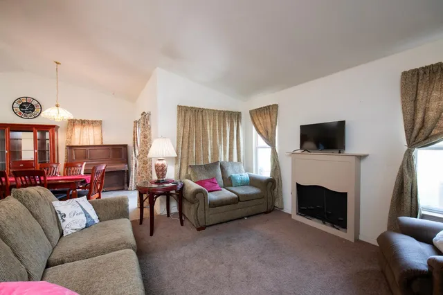 $390,000 | 14072 G Street, Kerman, CA 93630