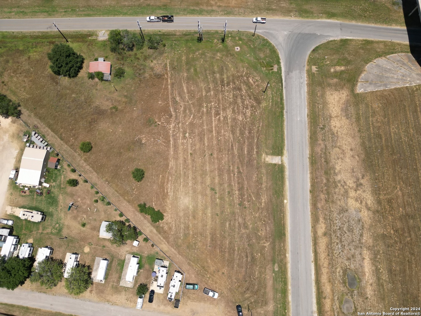 8075 South Loop 1604 East Elmendorf, TX 78112 - Photo 5 of 6